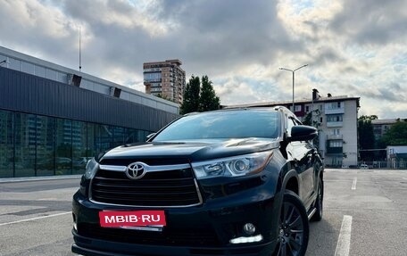 Toyota Highlander III, 2014 год, 2 849 000 рублей, 1 фотография