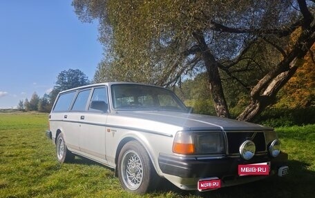 Volvo 240 Series, 1986 год, 210 000 рублей, 1 фотография
