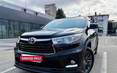Toyota Highlander III, 2014 год, 2 849 000 рублей, 2 фотография