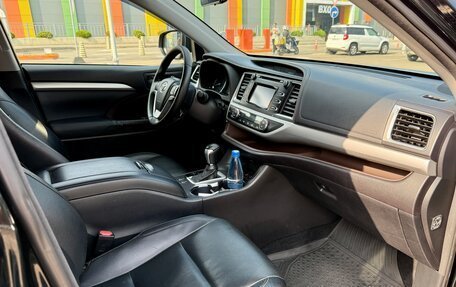 Toyota Highlander III, 2014 год, 2 849 000 рублей, 15 фотография