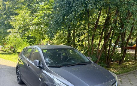 Hyundai Solaris II рестайлинг, 2014 год, 690 000 рублей, 3 фотография