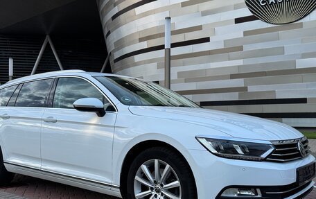 Volkswagen Passat B8 рестайлинг, 2018 год, 1 990 000 рублей, 2 фотография