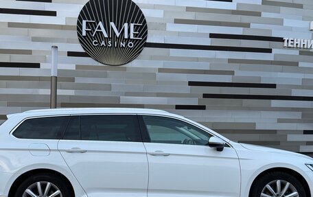 Volkswagen Passat B8 рестайлинг, 2018 год, 1 990 000 рублей, 3 фотография