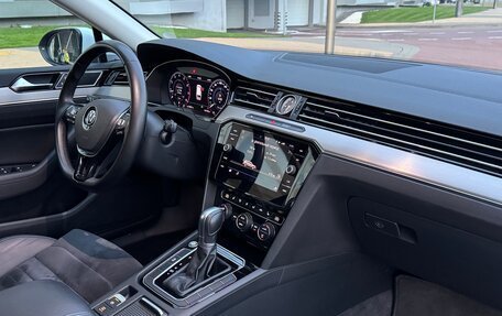 Volkswagen Passat B8 рестайлинг, 2018 год, 1 990 000 рублей, 18 фотография