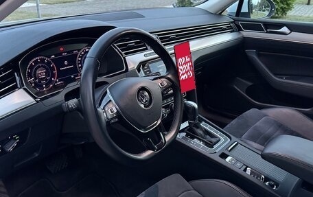 Volkswagen Passat B8 рестайлинг, 2018 год, 1 990 000 рублей, 11 фотография