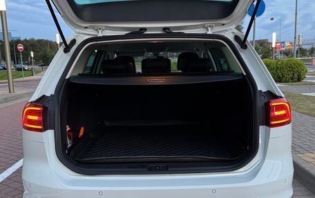 Volkswagen Passat B8 рестайлинг, 2018 год, 1 990 000 рублей, 28 фотография