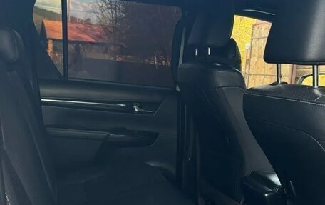 Toyota Hilux VIII, 2020 год, 3 500 000 рублей, 7 фотография