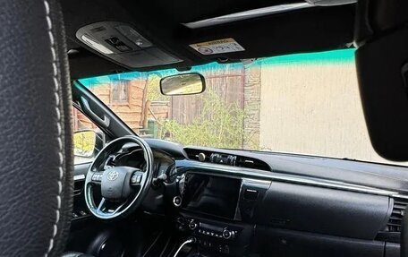 Toyota Hilux VIII, 2020 год, 3 500 000 рублей, 8 фотография