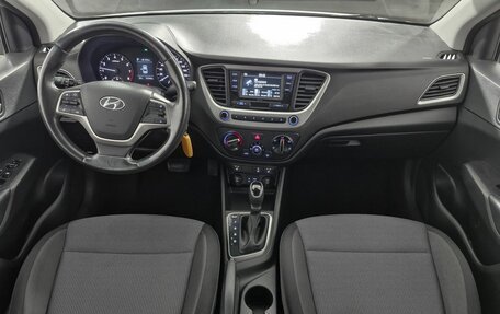 Hyundai Solaris II рестайлинг, 2017 год, 1 318 000 рублей, 13 фотография