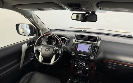 Toyota Land Cruiser Prado 150 рестайлинг 2, 2017 год, 3 450 000 рублей, 25 фотография