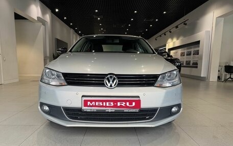 Volkswagen Jetta VI, 2014 год, 1 099 000 рублей, 2 фотография