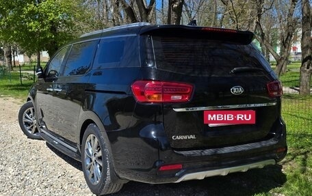 KIA Carnival III, 2020 год, 3 300 000 рублей, 6 фотография