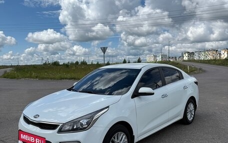 KIA Rio IV, 2018 год, 1 390 000 рублей, 4 фотография