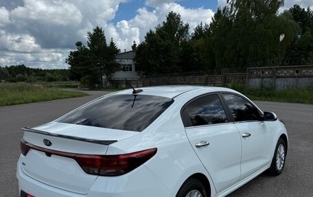 KIA Rio IV, 2018 год, 1 390 000 рублей, 2 фотография