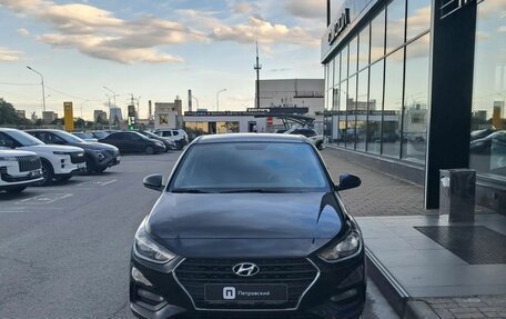 Hyundai Solaris II рестайлинг, 2017 год, 998 000 рублей, 4 фотография
