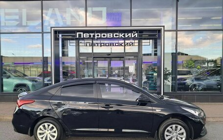 Hyundai Solaris II рестайлинг, 2017 год, 998 000 рублей, 5 фотография