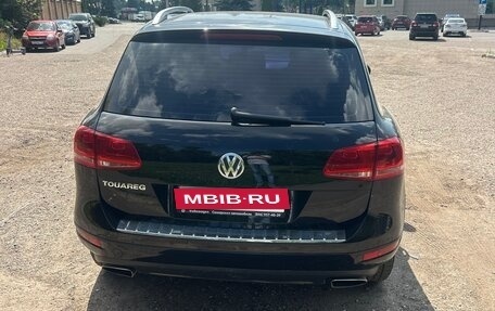 Volkswagen Touareg III, 2011 год, 1 650 000 рублей, 3 фотография