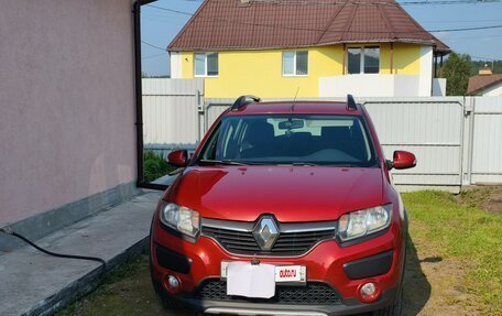 Renault Sandero II рестайлинг, 2015 год, 700 000 рублей, 2 фотография