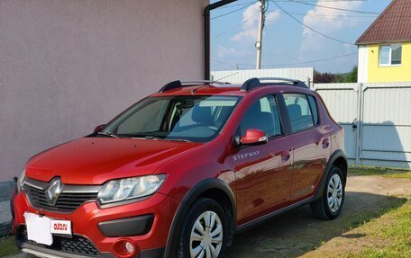 Renault Sandero II рестайлинг, 2015 год, 700 000 рублей, 3 фотография