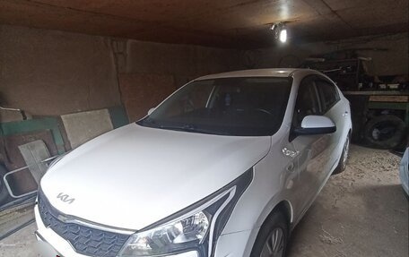 KIA Rio IV, 2021 год, 1 100 000 рублей, 1 фотография