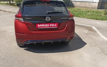 Nissan Leaf II, 2019 год, 2 550 000 рублей, 4 фотография