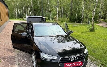 Audi A4, 2018 год, 2 490 000 рублей, 10 фотография