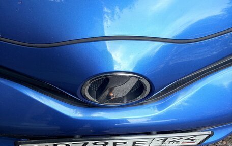 Toyota Vitz, 2015 год, 799 000 рублей, 3 фотография