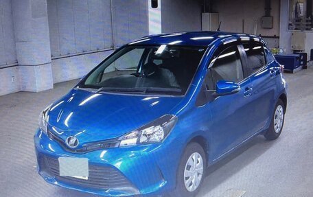 Toyota Vitz, 2015 год, 799 000 рублей, 24 фотография