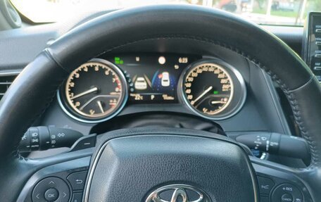 Toyota Camry, 2021 год, 3 600 000 рублей, 13 фотография