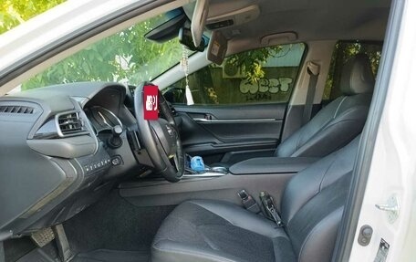 Toyota Camry, 2021 год, 3 600 000 рублей, 28 фотография