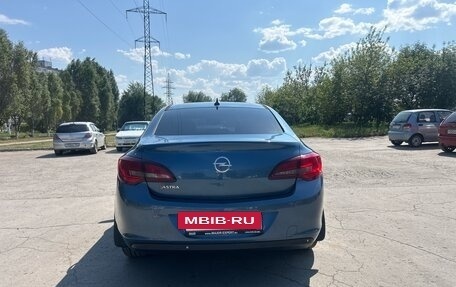 Opel Astra J, 2013 год, 700 000 рублей, 4 фотография