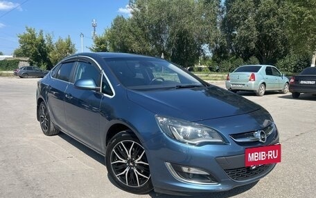 Opel Astra J, 2013 год, 700 000 рублей, 5 фотография