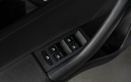 Skoda Rapid I, 2018 год, 950 000 рублей, 12 фотография