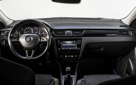 Skoda Rapid I, 2018 год, 950 000 рублей, 17 фотография