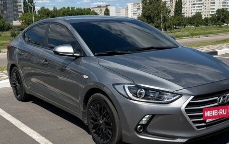 Hyundai Elantra VI рестайлинг, 2017 год, 1 350 000 рублей, 3 фотография