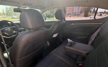Hyundai Elantra VI рестайлинг, 2017 год, 1 350 000 рублей, 10 фотография