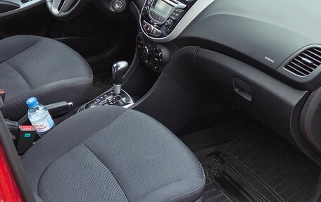 Hyundai Solaris II рестайлинг, 2011 год, 1 100 000 рублей, 5 фотография