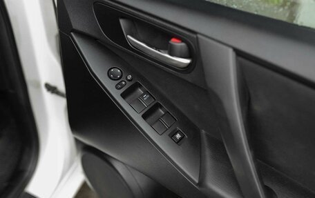 Mazda Axela, 2012 год, 920 000 рублей, 17 фотография