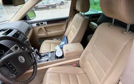 Volkswagen Touareg III, 2005 год, 800 000 рублей, 6 фотография