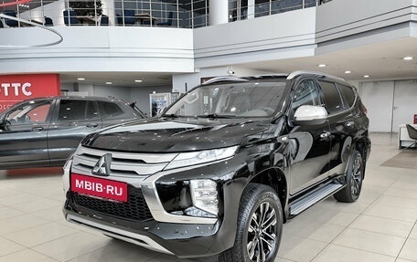 Mitsubishi Montero Sport, 2022 год, 3 850 000 рублей, 2 фотография