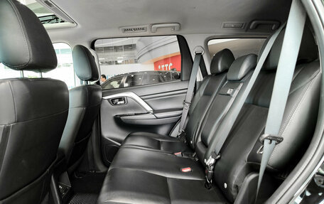 Mitsubishi Montero Sport, 2022 год, 3 850 000 рублей, 16 фотография