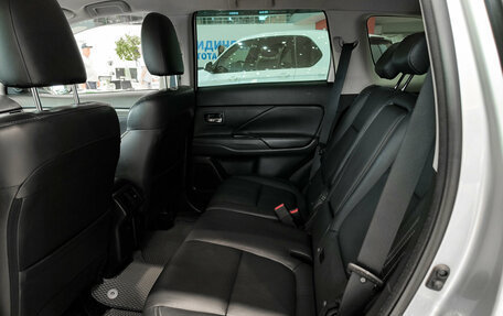 Mitsubishi Outlander III рестайлинг 3, 2019 год, 3 222 500 рублей, 16 фотография