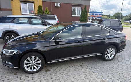 Volkswagen Passat B8 рестайлинг, 2015 год, 1 799 000 рублей, 2 фотография