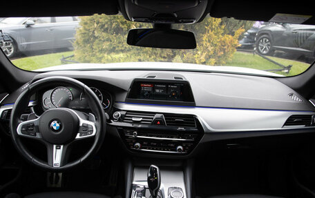 BMW 5 серия, 2019 год, 3 720 000 рублей, 12 фотография