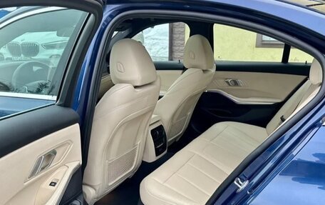 BMW 3 серия, 2021 год, 3 700 000 рублей, 12 фотография