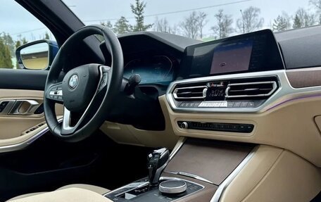 BMW 3 серия, 2021 год, 3 700 000 рублей, 13 фотография