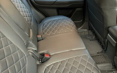 Mitsubishi Outlander III рестайлинг 3, 2022 год, 2 300 000 рублей, 1 фотография