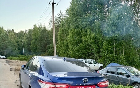 Toyota Camry, 2021 год, 3 100 000 рублей, 5 фотография
