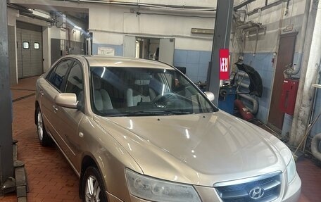 Hyundai Sonata VI, 2006 год, 595 000 рублей, 3 фотография