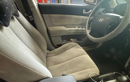 Hyundai Sonata VI, 2006 год, 595 000 рублей, 11 фотография